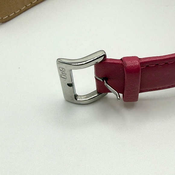 Dolce & Gabbana Fuchsia Crystal Watch | Authentic | New Battery! Great Condition - Picture 14 of 16